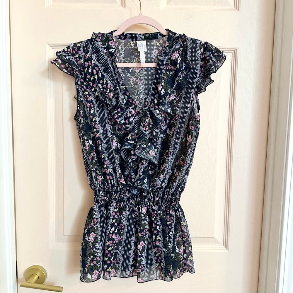 $5 SALE Ruffly floral Julie Jewels top